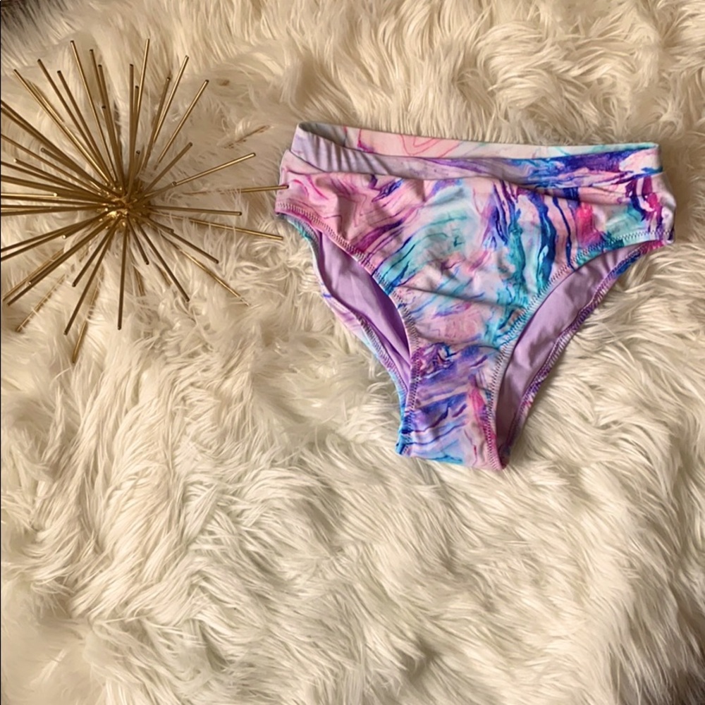 Marbled print bikini bottoms